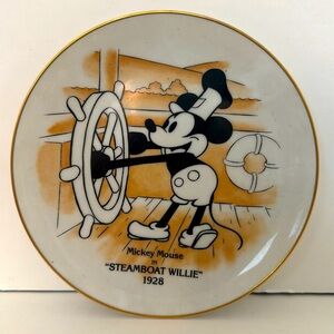 DISNEY “Steamboat Willie 1928”  Mickey Mouse collectors plate